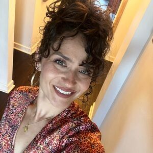 Meet your Posher, Dana